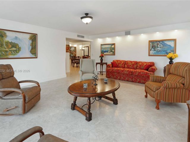 Apartment for sale  Unit #727 - photo 7285358