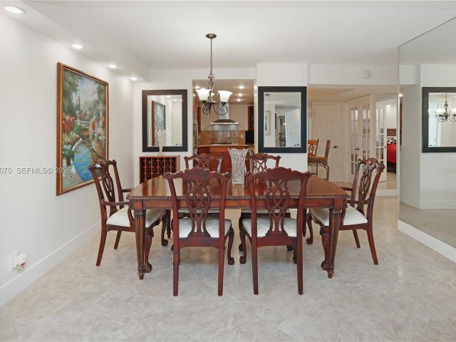 Apartment for sale  Unit #727 - photo 7285359