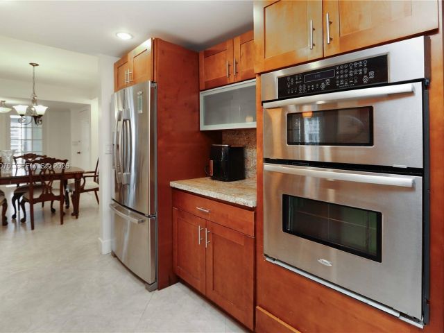 Apartment for sale  Unit #727 - photo 7285362