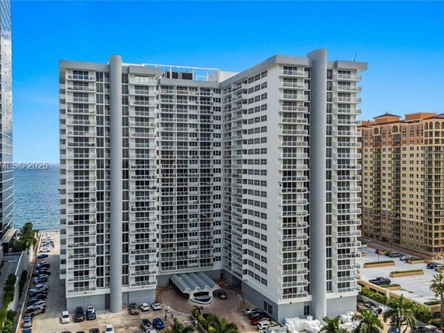 Apartment for sale  Unit #727 - photo 7285364