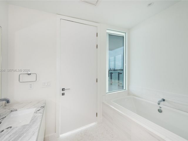 Apartment for sale  Unit #903 - photo 7285485