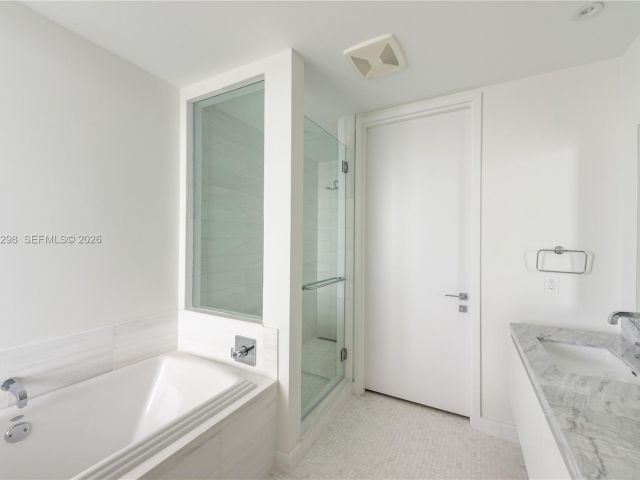 Apartment for sale  Unit #903 - photo 7285487