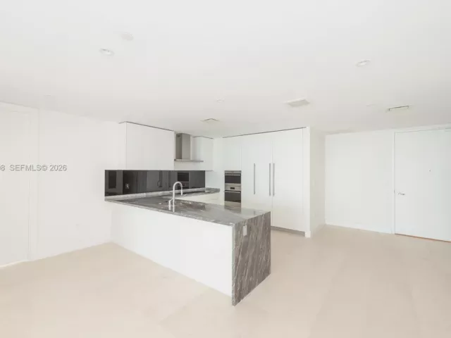 2-bedroom condo for sale in Miami - 700 NE 26th Ter 903 - MondialRealty