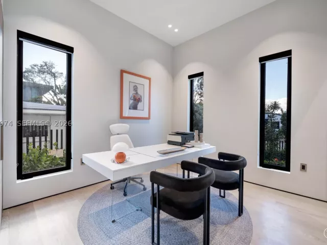 5-bedroom home for sale in Miami Beach - 1045 W 47th Ct - MondialRealty