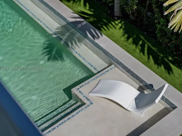 5-bedroom home for sale in Miami Beach - 1045 W 47th Ct - MondialRealty