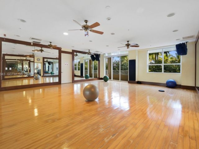 1-bedroom condo for rent in Aventura - 19501 W Country Club Dr 2206 - MondialRealty