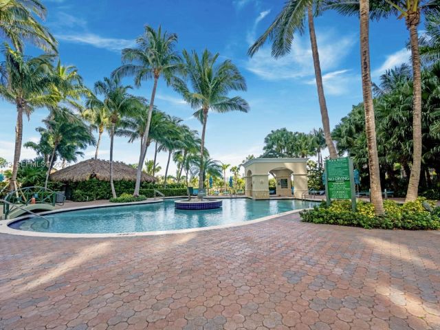 1-bedroom condo for rent in Aventura - 19501 W Country Club Dr 2206 - MondialRealty