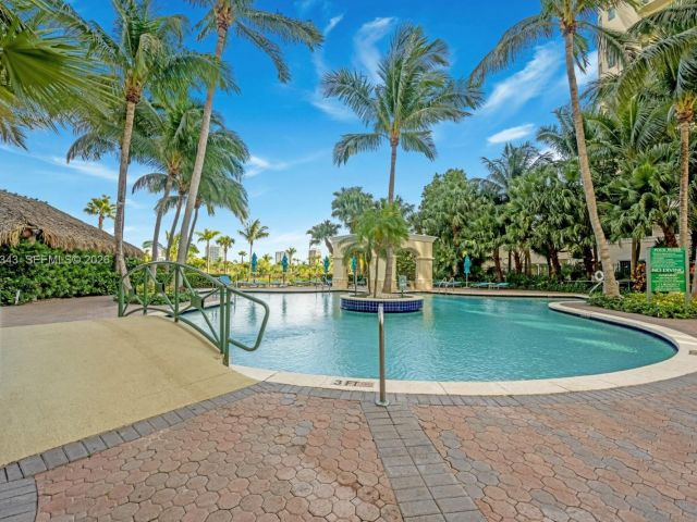 1-bedroom condo for rent in Aventura - 19501 W Country Club Dr 2206 - MondialRealty