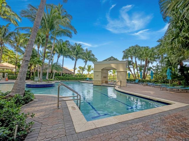 1-bedroom condo for rent in Aventura - 19501 W Country Club Dr 2206 - MondialRealty