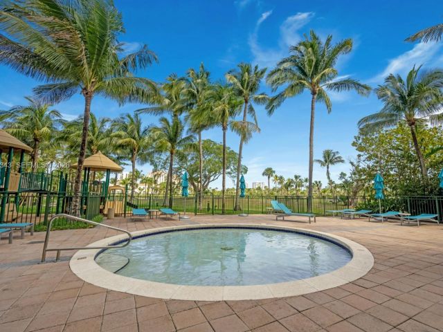 1-bedroom condo for rent in Aventura - 19501 W Country Club Dr 2206 - MondialRealty