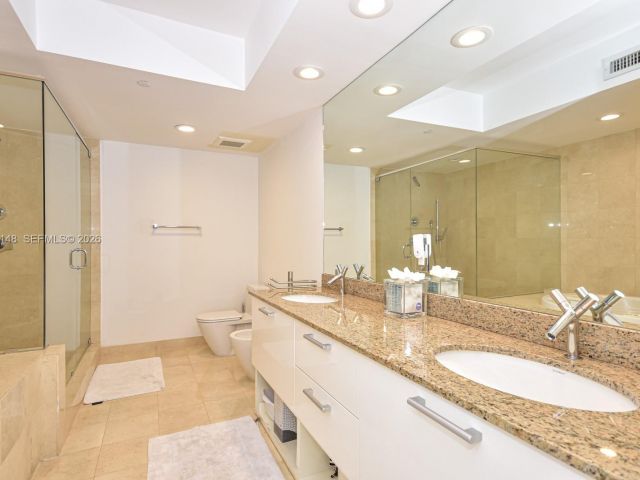 Apartment for rent  Unit #707 - photo 7285565