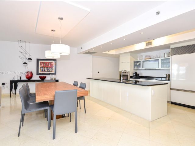 Apartment for rent  Unit #707 - photo 7285573