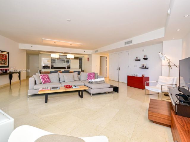 Apartment for rent  Unit #707 - photo 7285577