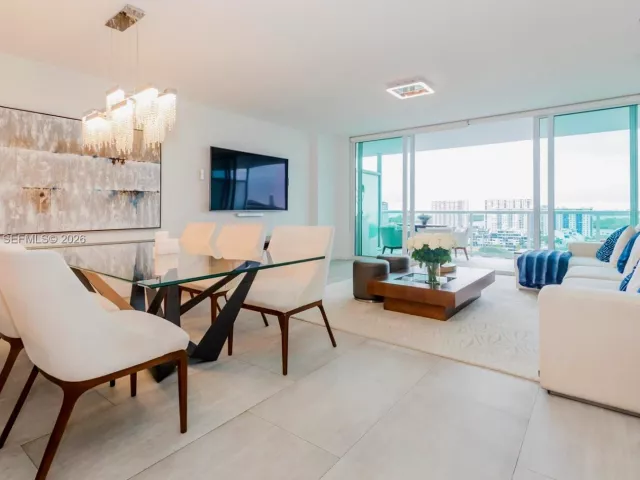 3-bedroom condo for sale in Sunny Isles Beach - 400 Sunny Isles Blvd 1504 - MondialRealty