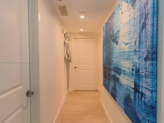 3-bedroom condo for sale in Sunny Isles Beach - 400 Sunny Isles Blvd 1504 - MondialRealty