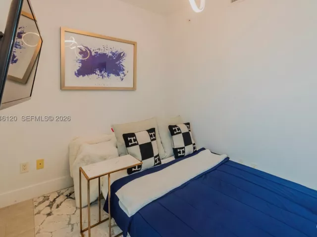 3-bedroom condo for sale in Sunny Isles Beach - 400 Sunny Isles Blvd 1504 - MondialRealty