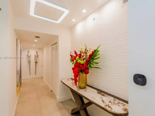 3-bedroom condo for sale in Sunny Isles Beach - 400 Sunny Isles Blvd 1504 - MondialRealty