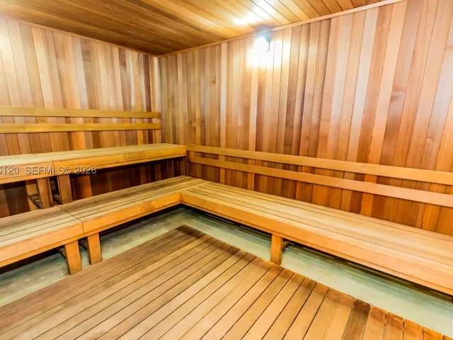 3-bedroom condo for sale in Sunny Isles Beach - 400 Sunny Isles Blvd 1504 - MondialRealty