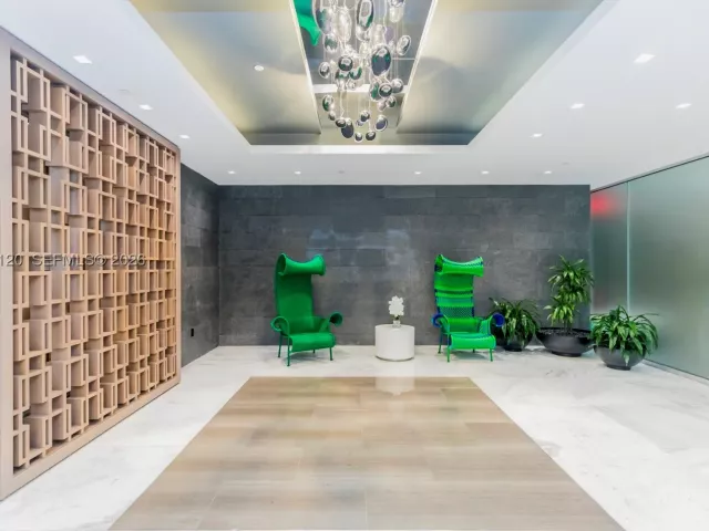 3-bedroom condo for sale in Sunny Isles Beach - 400 Sunny Isles Blvd 1504 - MondialRealty