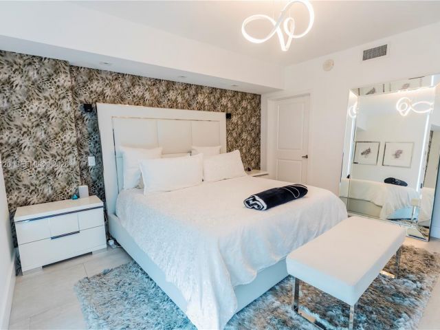 Apartment for sale  Unit #1504 - photo 7285365