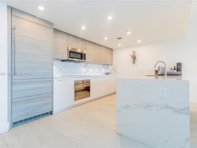 Apartment for sale  Unit #1504 - photo 7285371