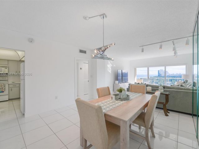 Apartment for rent  Unit #22L - photo 7438803