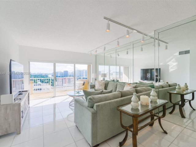 Apartment for rent  Unit #22L - photo 7438805