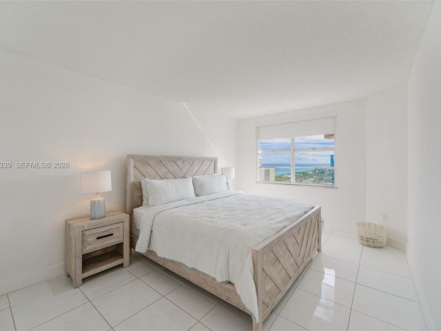 Apartment for rent  Unit #22L - photo 7438822