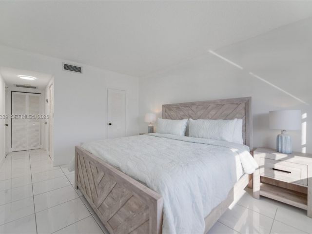 Apartment for rent  Unit #22L - photo 7438824