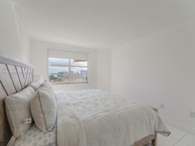 Apartment for rent  Unit #22L - photo 7438826