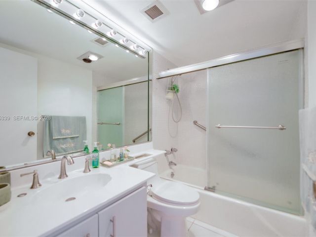 Apartment for rent  Unit #22L - photo 7438831