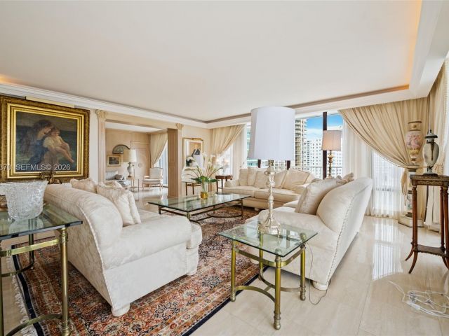 Apartment for sale  Unit #909 - photo 7343060