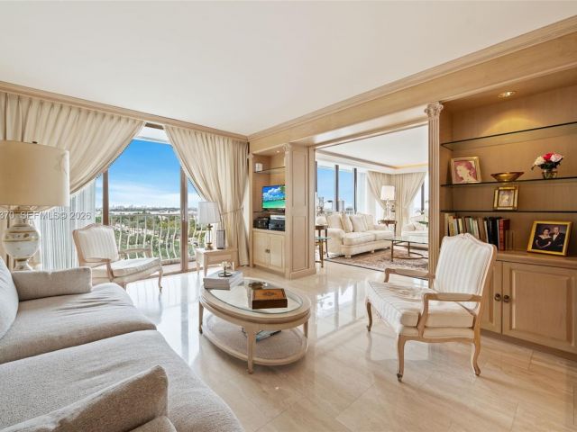 Apartment for sale  Unit #909 - photo 7343062