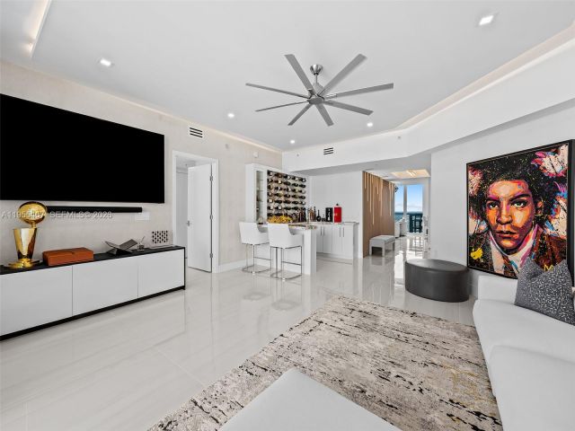 Apartment for sale  Unit #3106 - photo 7341291