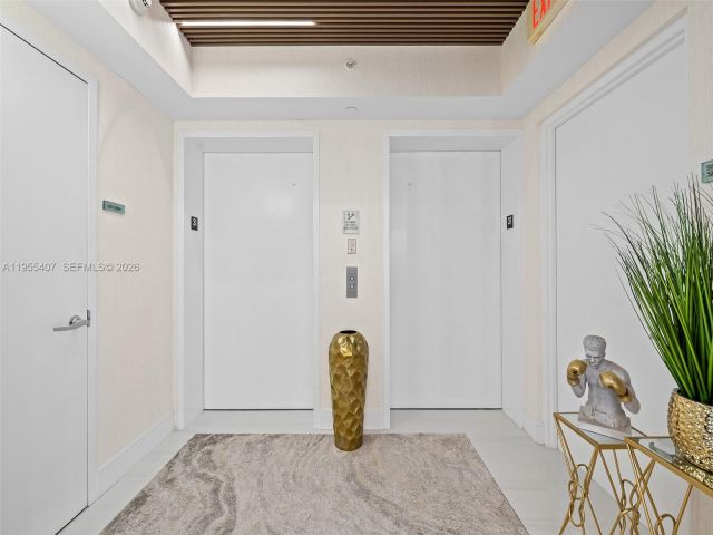 Apartment for sale  Unit #3106 - photo 7341295