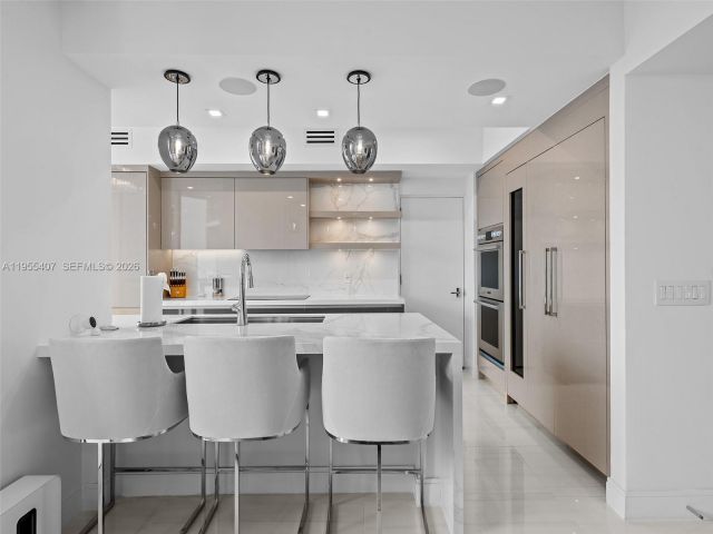 Apartment for sale  Unit #3106 - photo 7341305