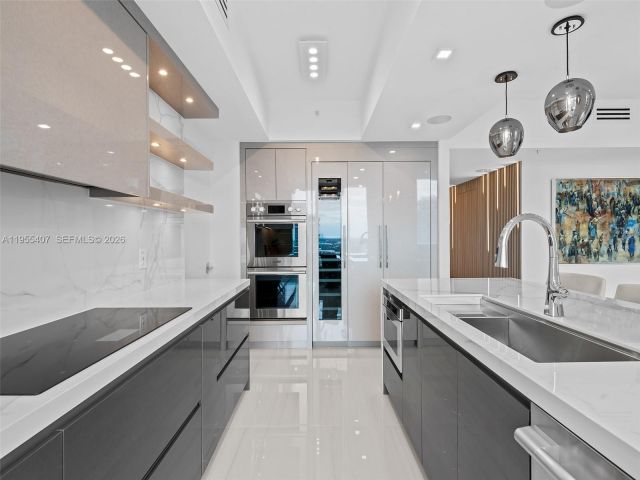 Apartment for sale  Unit #3106 - photo 7341306