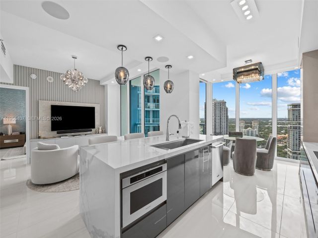 Apartment for sale  Unit #3106 - photo 7341307