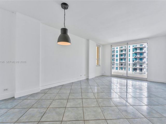 Apartment for rent  Unit #2201 - photo 7436561