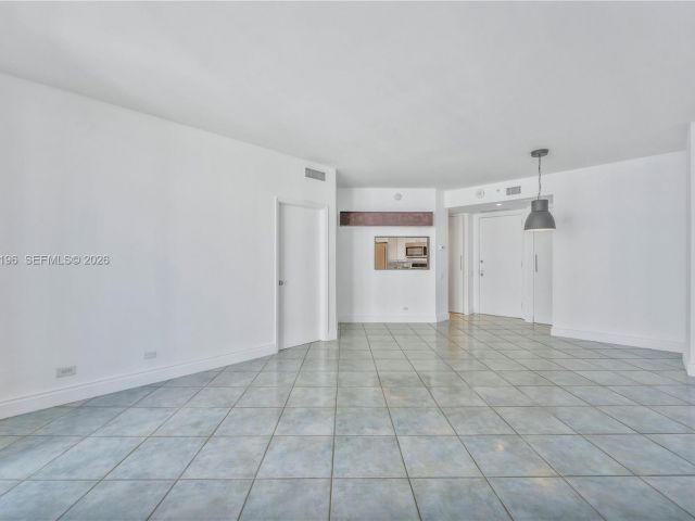 Apartment for rent  Unit #2201 - photo 7436564