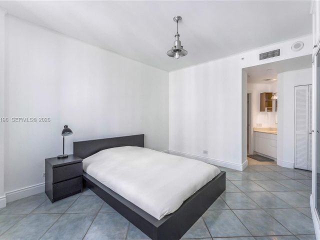 Apartment for rent  Unit #2201 - photo 7436566