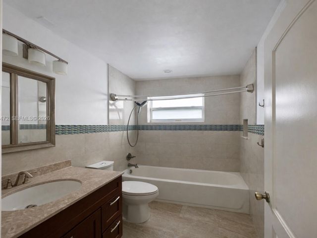 3-bedroom home for rent in Pembroke Pines - 710 NW 78th Ave - MondialRealty