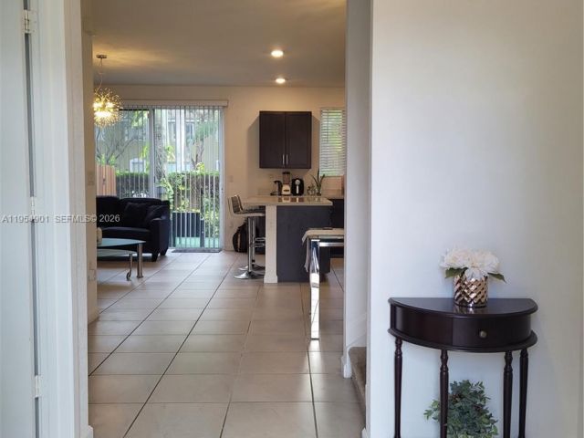 4-bedroom home for rent in Homestead - 1015 SE 24th Ter 1015 - MondialRealty