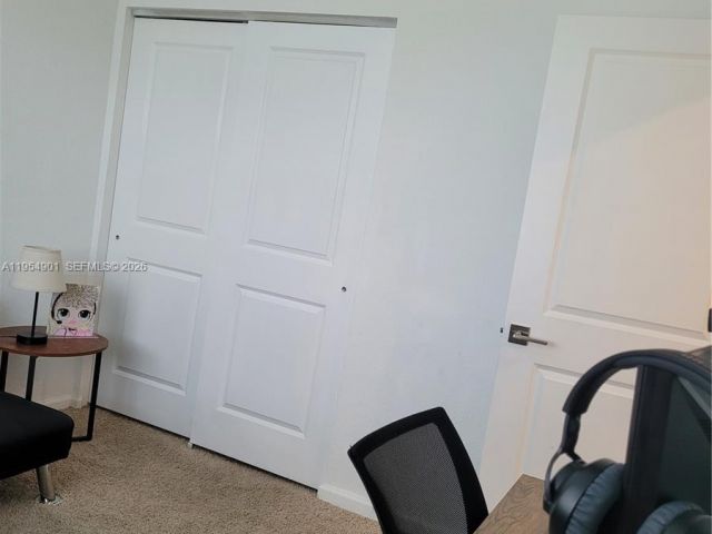 4-bedroom home for rent in Homestead - 1015 SE 24th Ter 1015 - MondialRealty