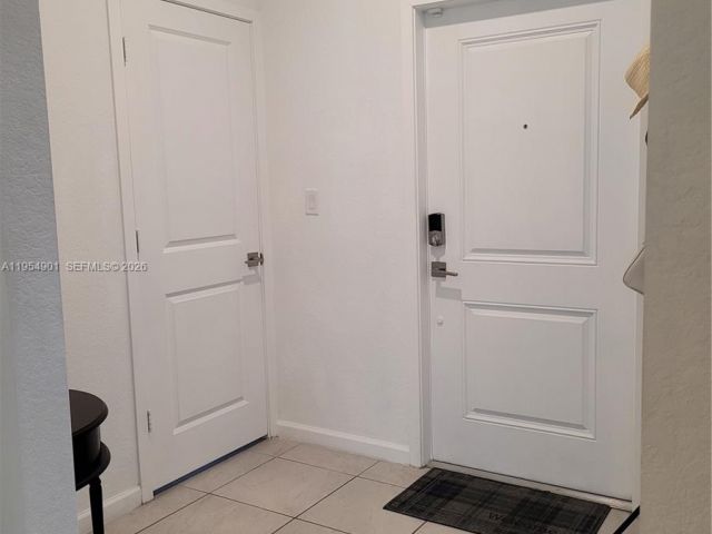 4-bedroom home for rent in Homestead - 1015 SE 24th Ter 1015 - MondialRealty