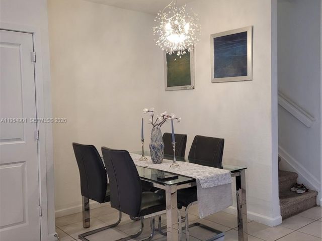 4-bedroom home for rent in Homestead - 1015 SE 24th Ter 1015 - MondialRealty