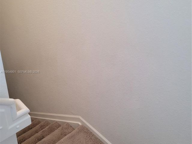 4-bedroom home for rent in Homestead - 1015 SE 24th Ter 1015 - MondialRealty