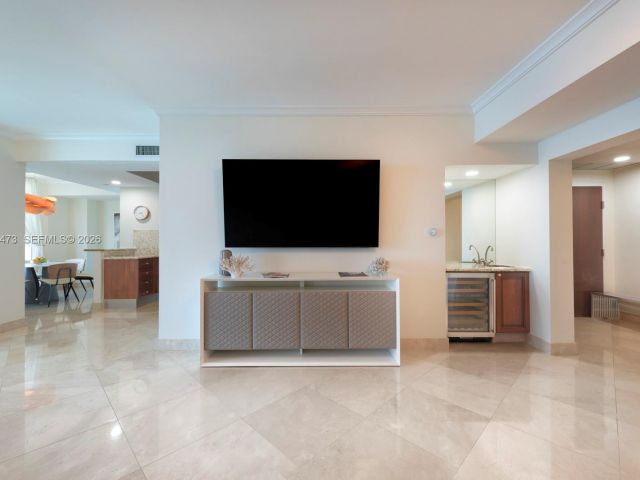 Apartment for rent  Unit #2605 - photo 7285505