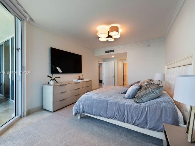 Apartment for rent  Unit #2605 - photo 7285511