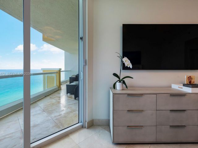 Apartment for rent  Unit #2605 - photo 7285512